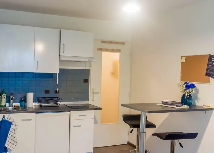 Travel Homes - The Bluefel, 2m Walk Little Venice